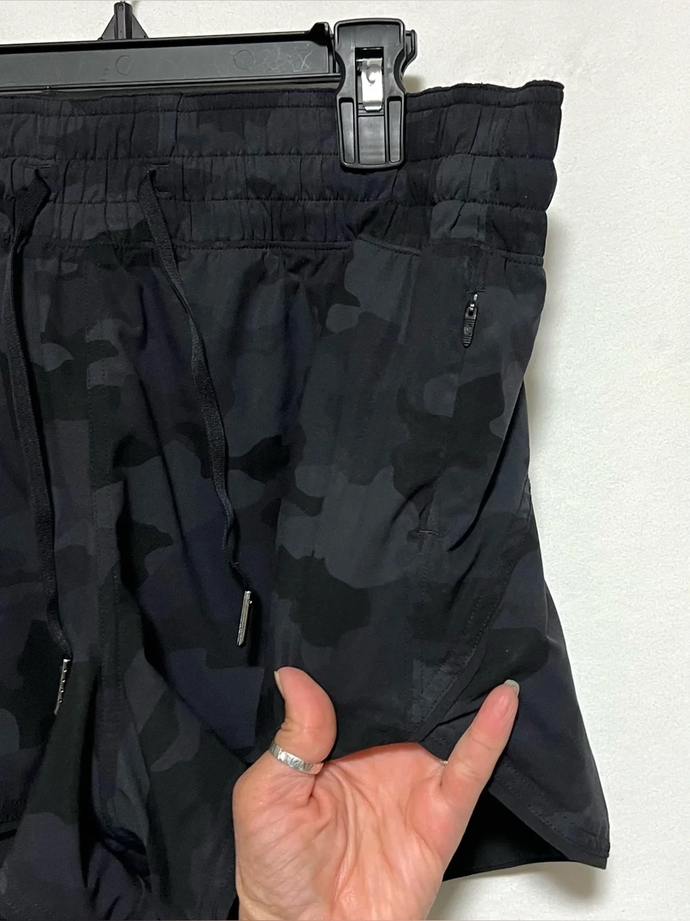 RARE Lululemon Choose a Side Camo Black Reversible High Rise Activewear Shorts